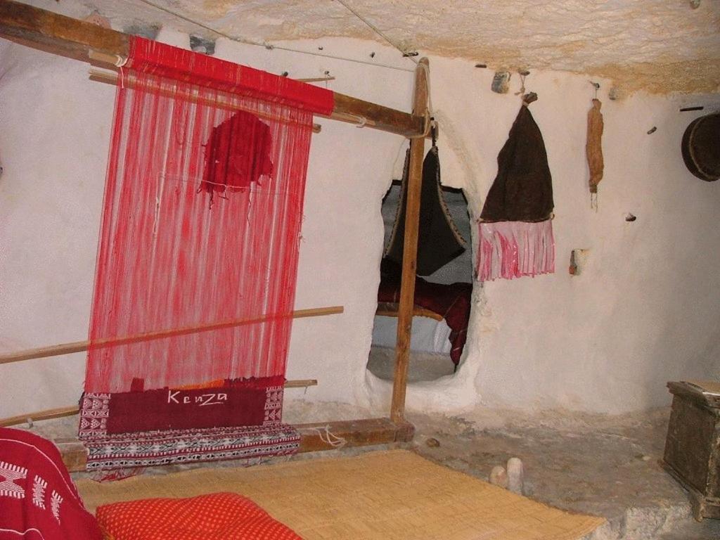 Kenza Shanini Phòng bức ảnh